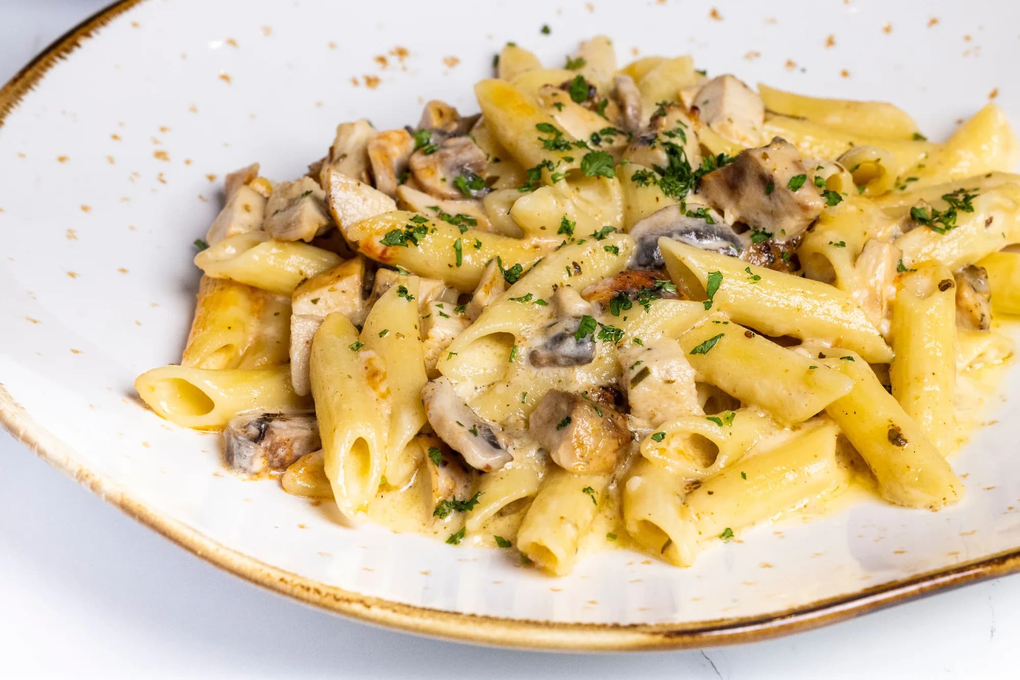 chicken & mushrooms pasta.jpg